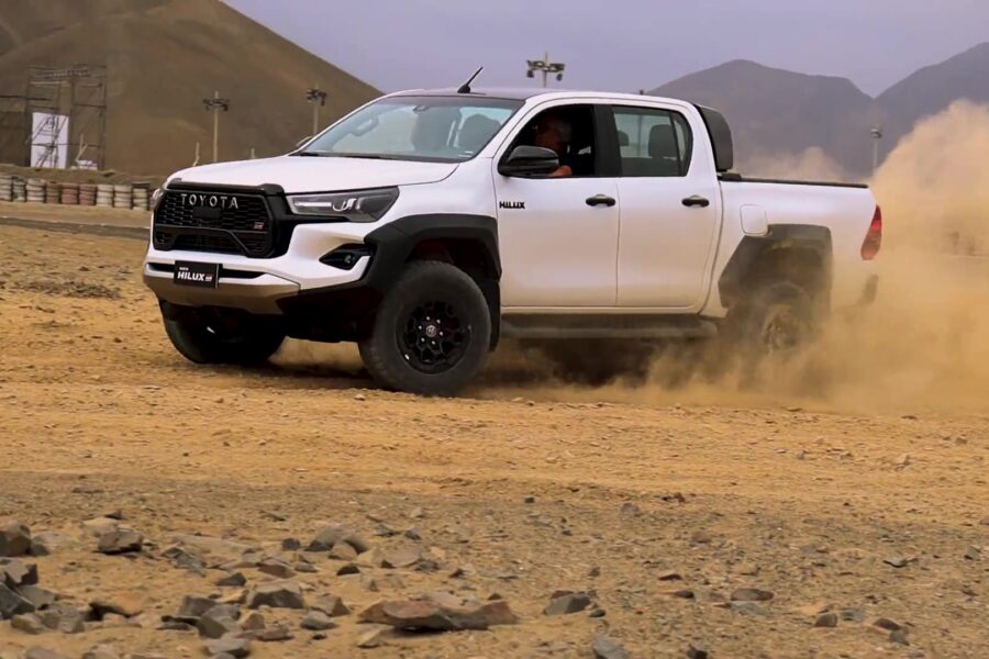 Toyota Hilux 2.8 SRV 4×4